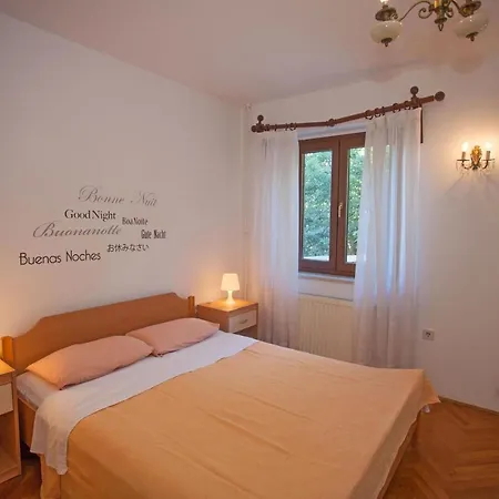 And Agata Apartman *